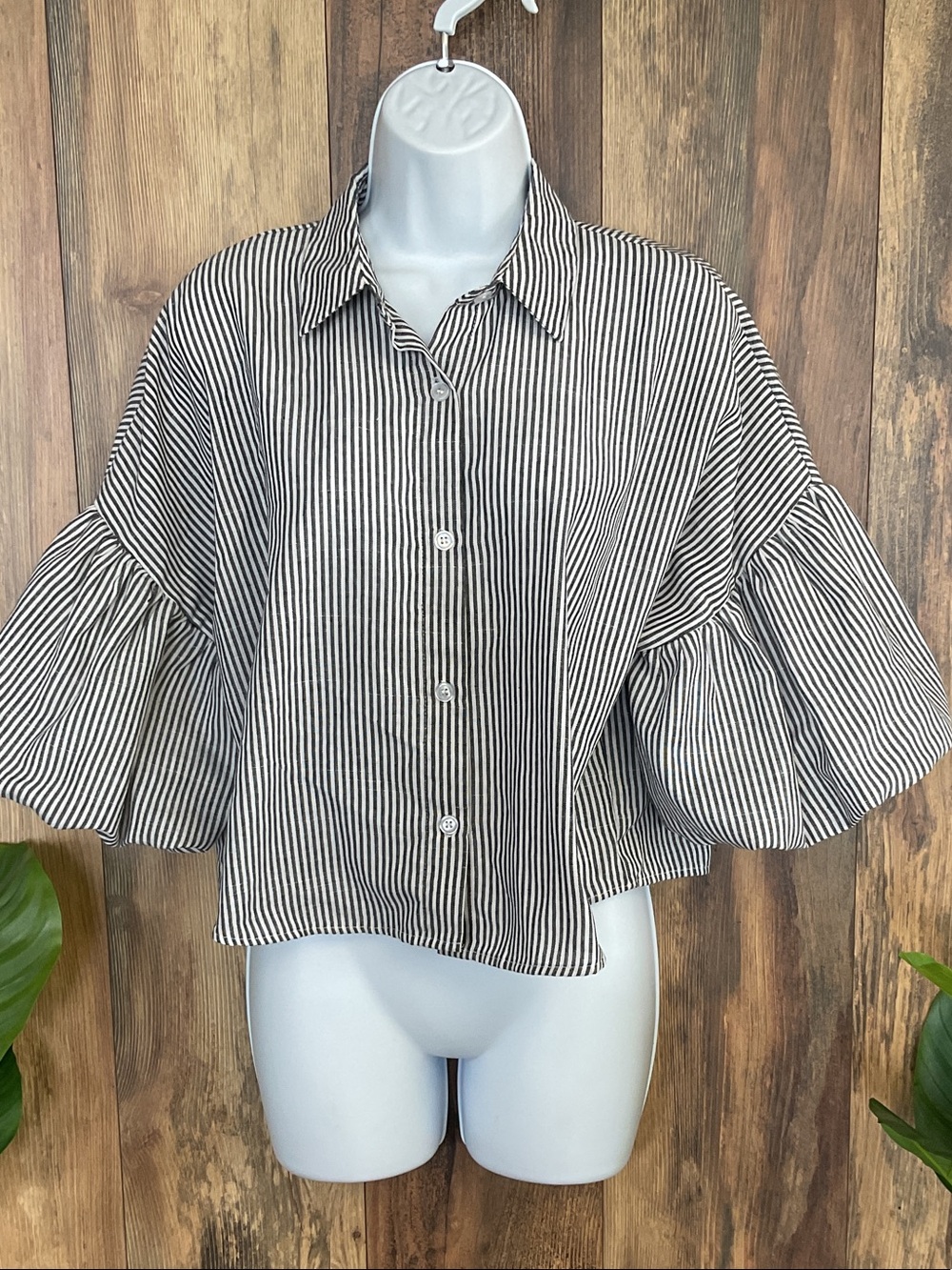 Liv Los Angeles Striped Button-Down Crop Shirt with Ruffle Sleeves M   C240